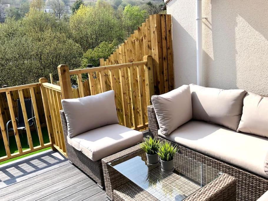 Rhondda Valleys With Breathtaking Riverside Views Llwynypia ภายนอก รูปภาพ